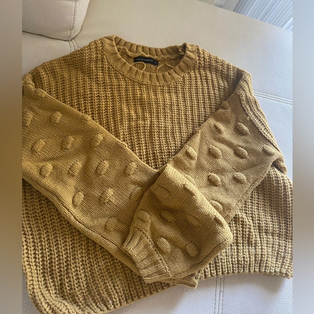 Knit sweater